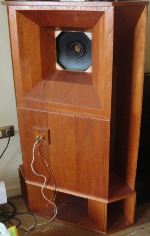 bass horn corner full range speakers