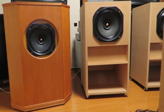 two types bass horn full range speakers